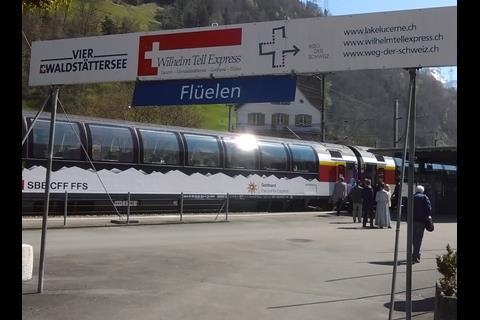 Passengers join the southbound train at Flüelen.